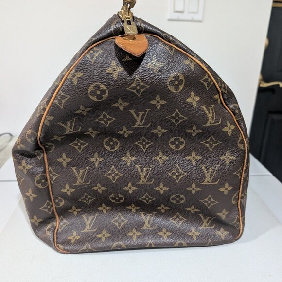 Louvis Vuitton Duffle Bag - Picture 1 of 6